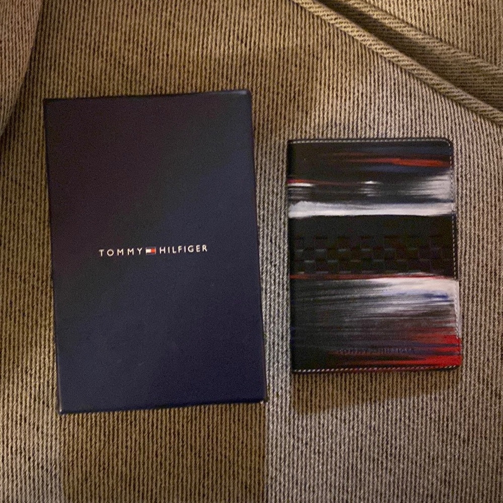 Tommy Hilfiger Passport Cover